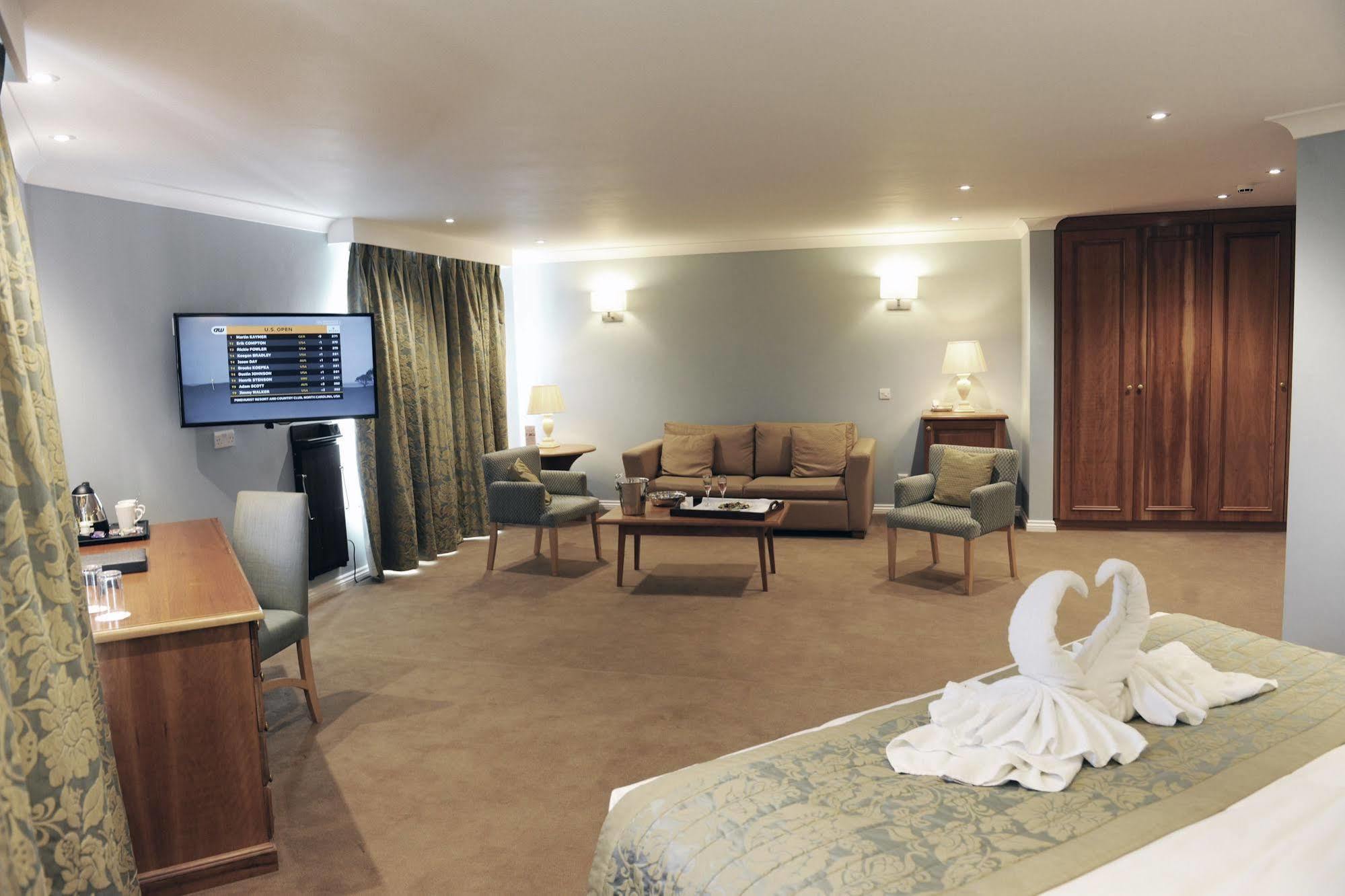 Stoke By Nayland Hotel, Golf & Hotel 4*